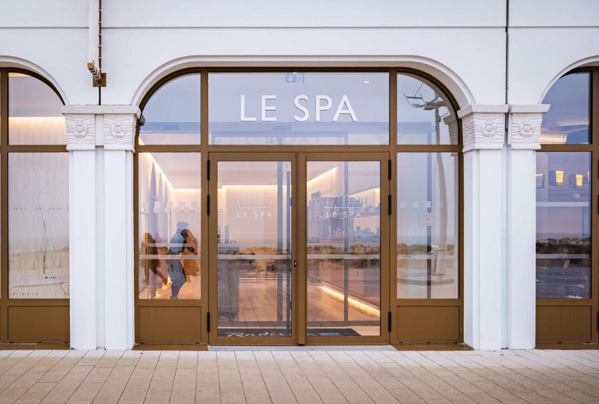 Façade ou entrée de l'établissement Radisson Blu Grand Hotel & Spa, Malo-Les-Bains