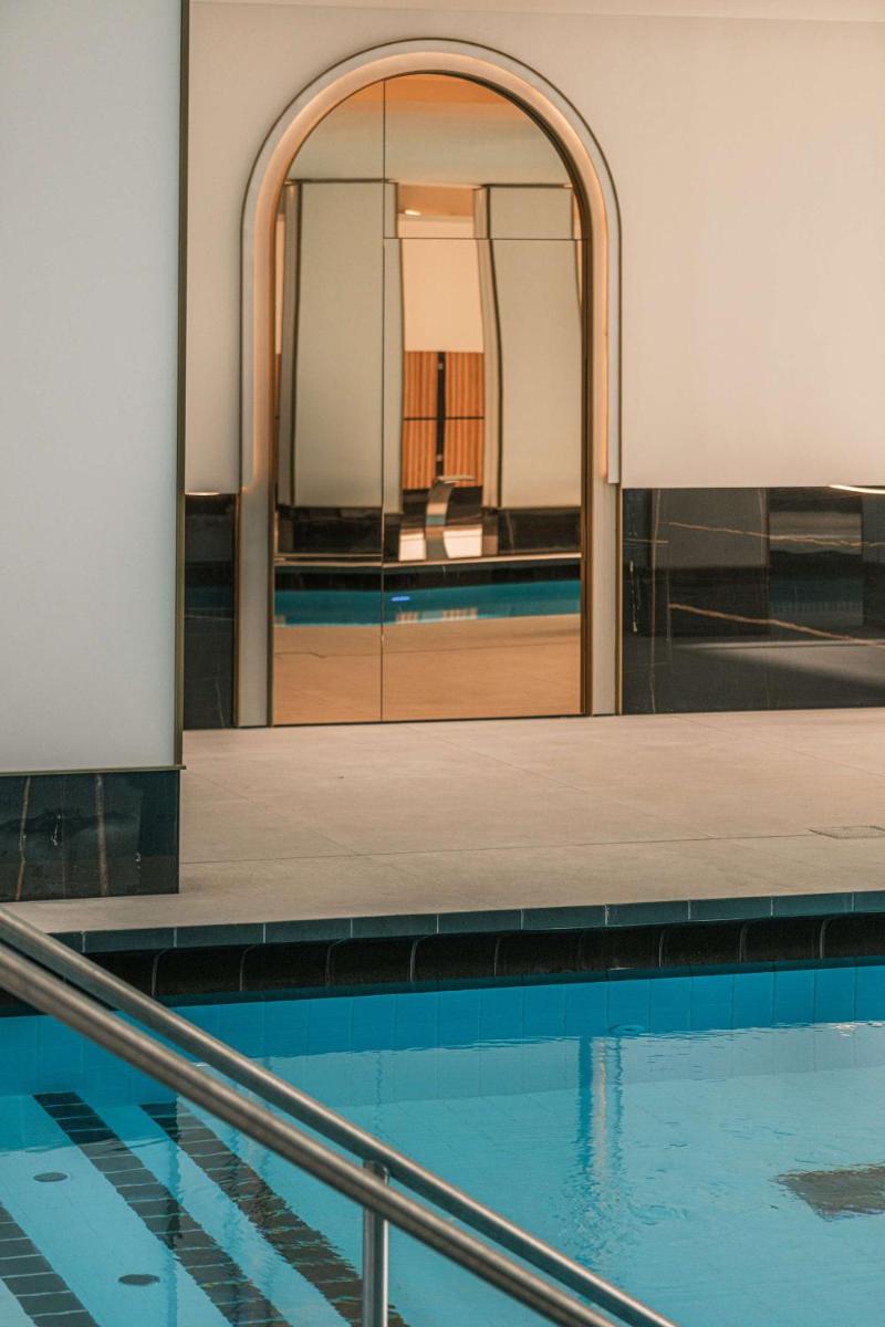 Piscine de l'établissement Radisson Blu Grand Hotel & Spa, Malo-Les-Bains ou située à proximité