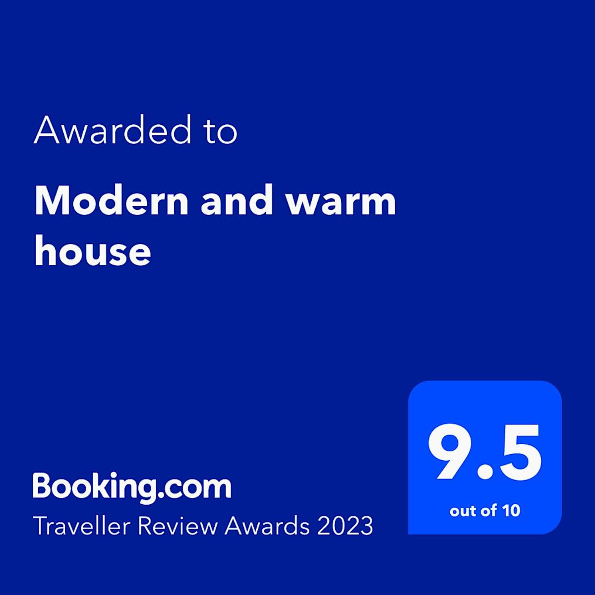 Modern and warm house - Housity