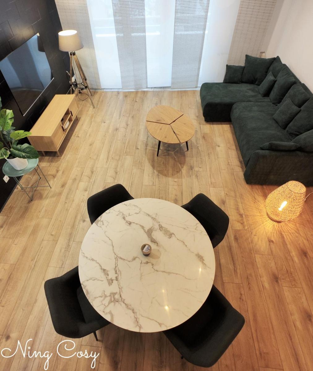 Superbe Cosy Duplex Appartement T3 Charpenne Tête D'or avec parking privé gratuit - Housity