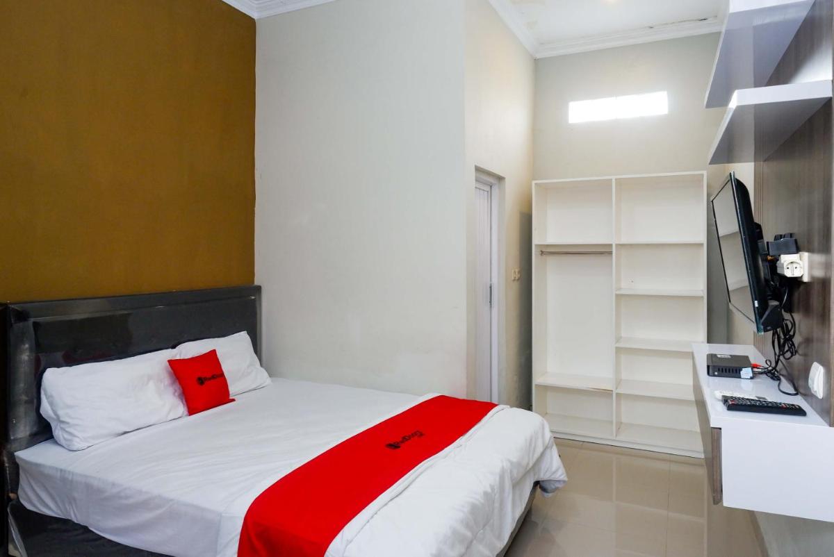 RedDoorz Syariah At Berlian Homestay Wirobrajan - Housity