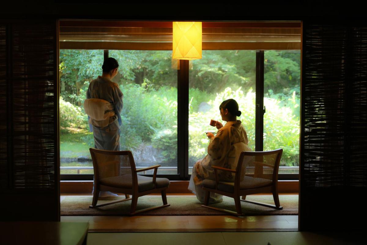 Oku Yugawara Tsubaki - Housity