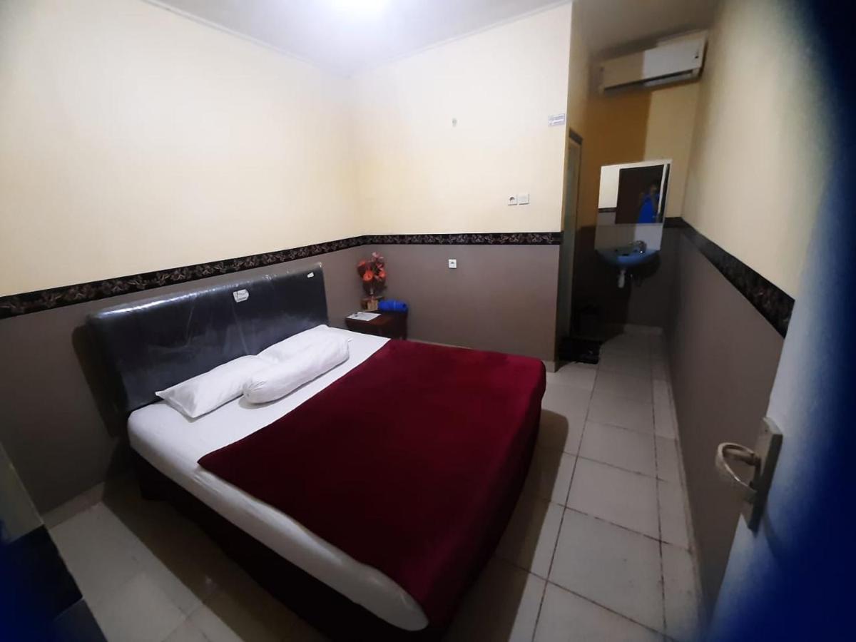 HALFWAY House - Housity