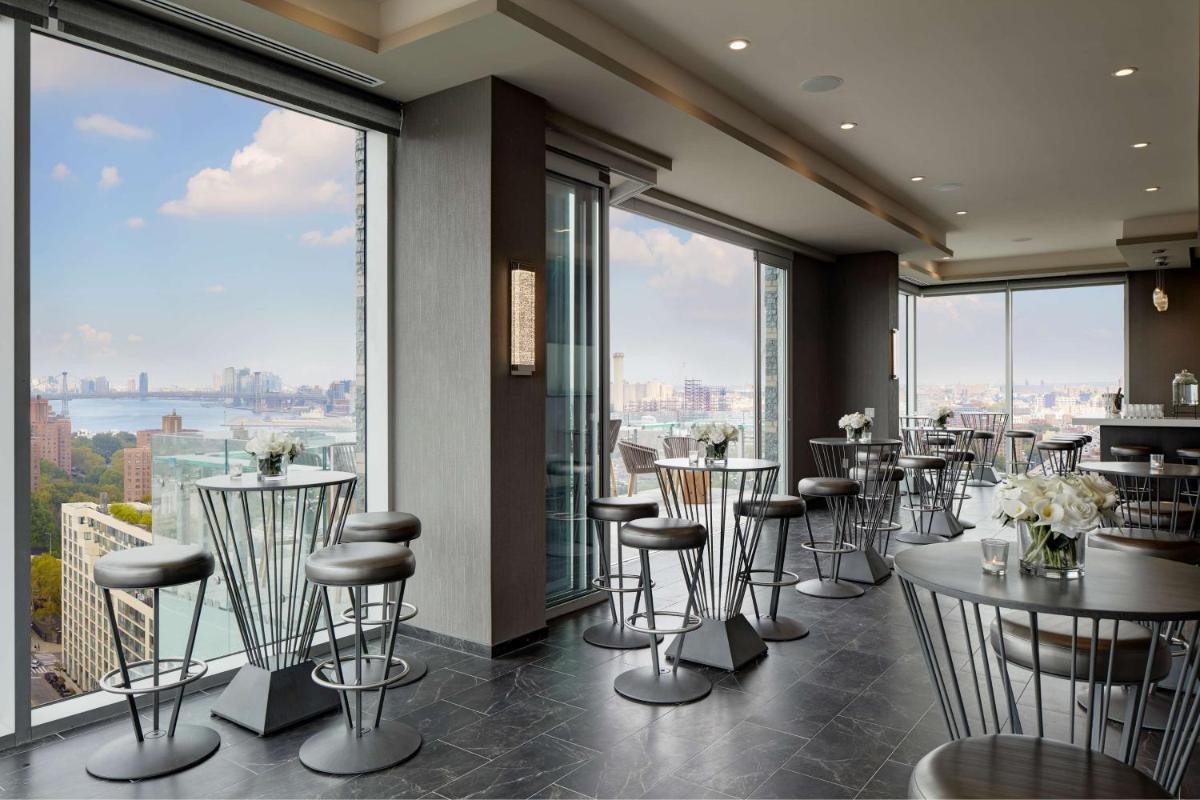 Hampton Inn Brooklyn Downtown - Housity