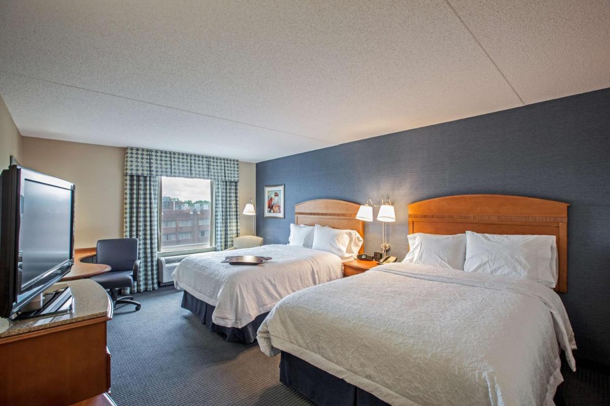 Hampton Inn New York - LaGuardia Airport - Housity