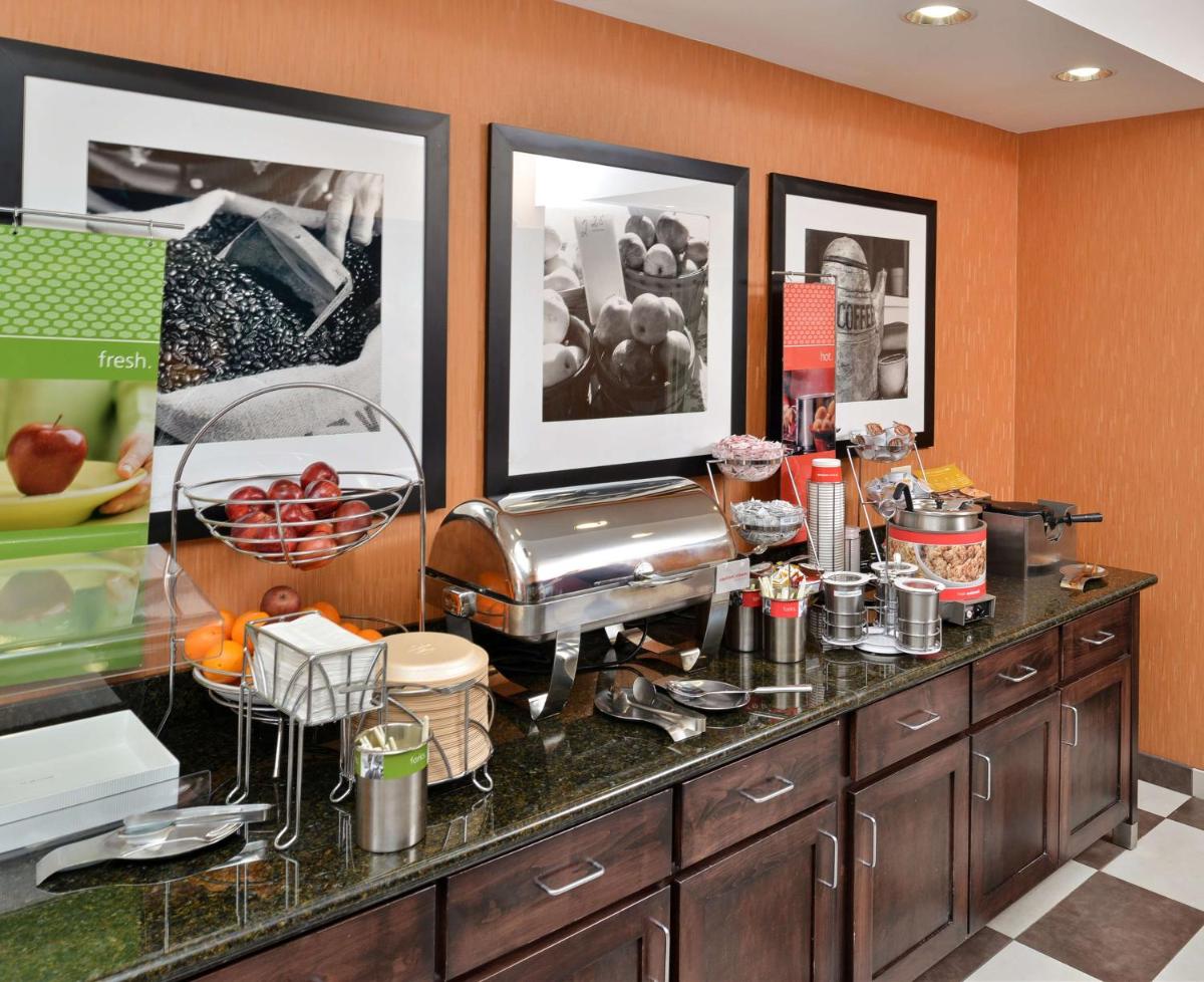 Hampton Inn Ottumwa - Housity