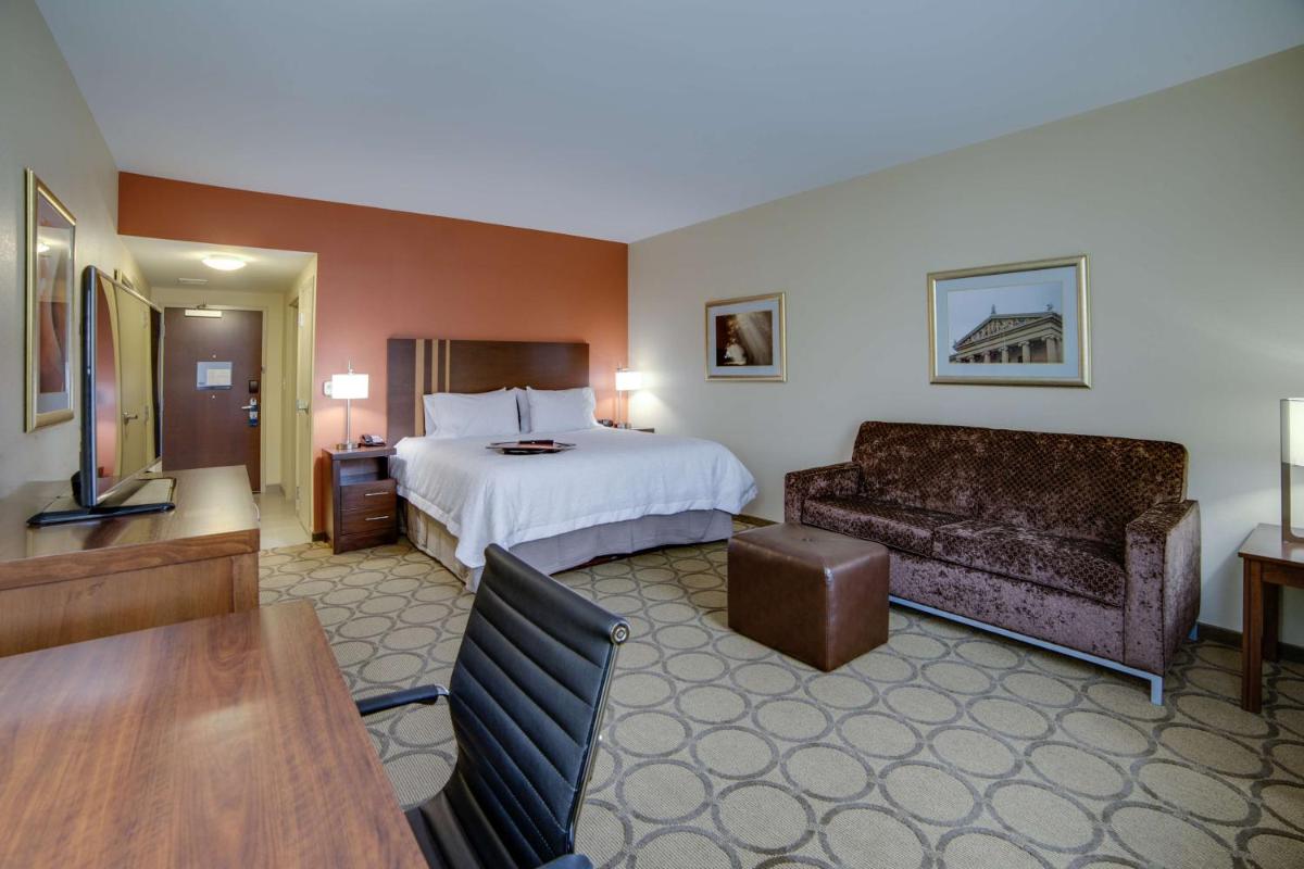 Hampton Inn & Suites Philadelphia/Bensalem - Housity