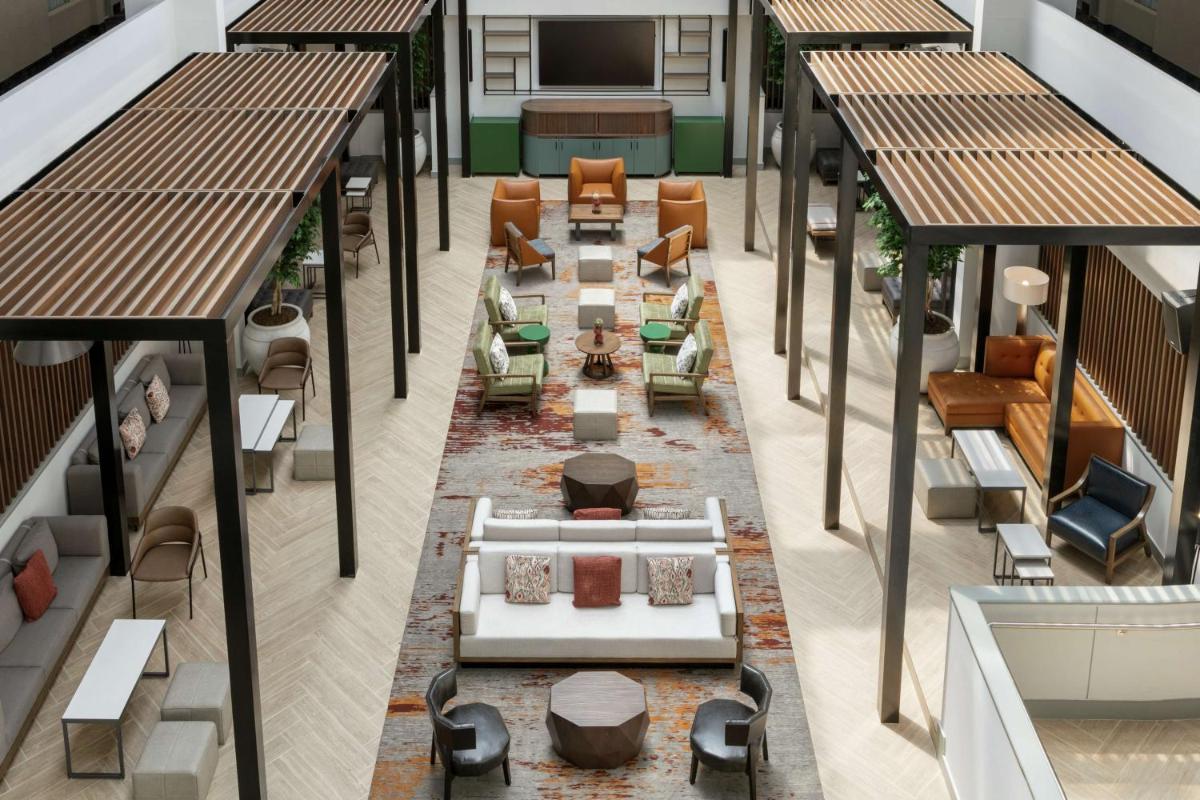 Embassy Suites by Hilton Philadelphia Valley Forge - Housity