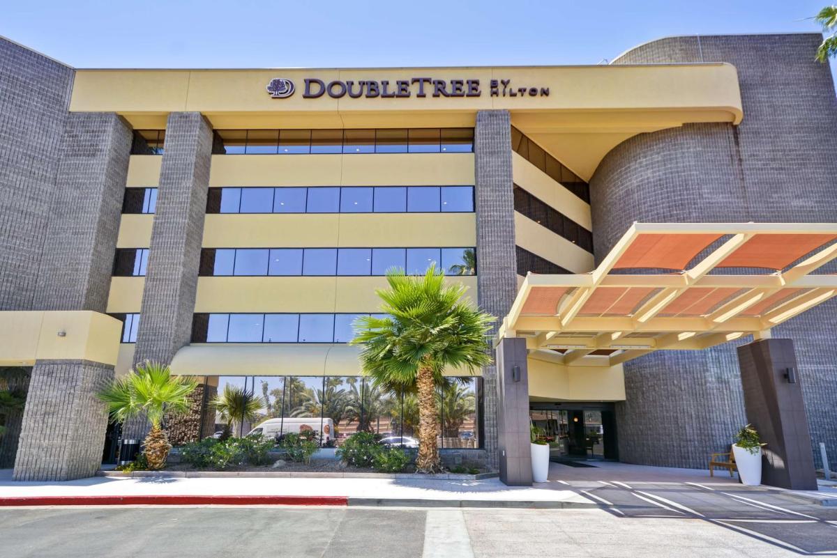 DoubleTree by Hilton Phoenix North - Housity