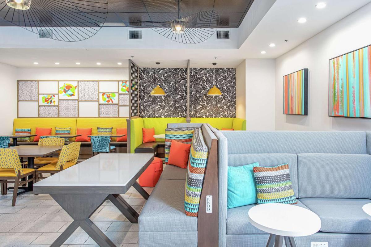 Hampton Inn Pensacola Beach - Housity