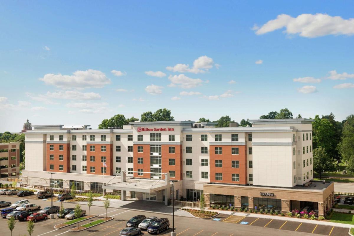 Hilton Garden Inn Rochester - University & Medical Center - Housity