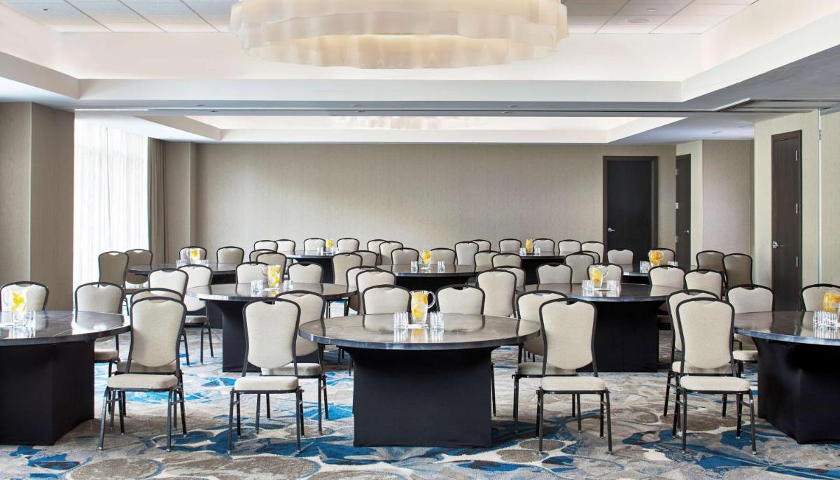 Hilton Garden Inn Rochester - University & Medical Center - Housity