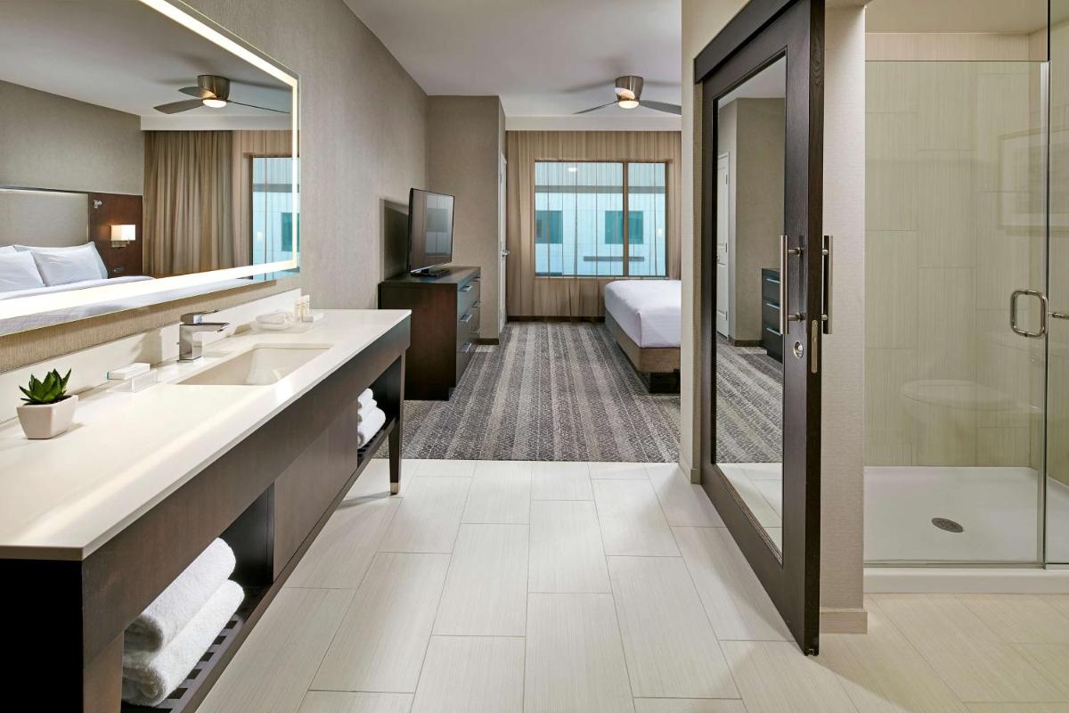 Homewood Suites by Hilton San Diego Downtown/Bayside - Housity