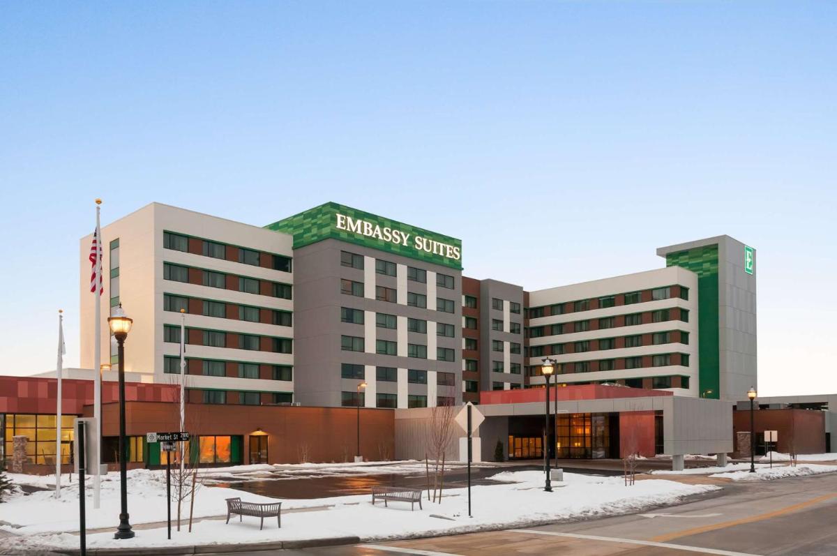 Embassy Suites by Hilton Salt Lake West Valley City - Housity