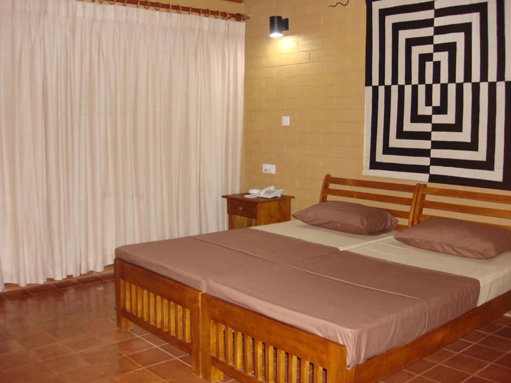 Bopath Falls Rock Chalets - Housity