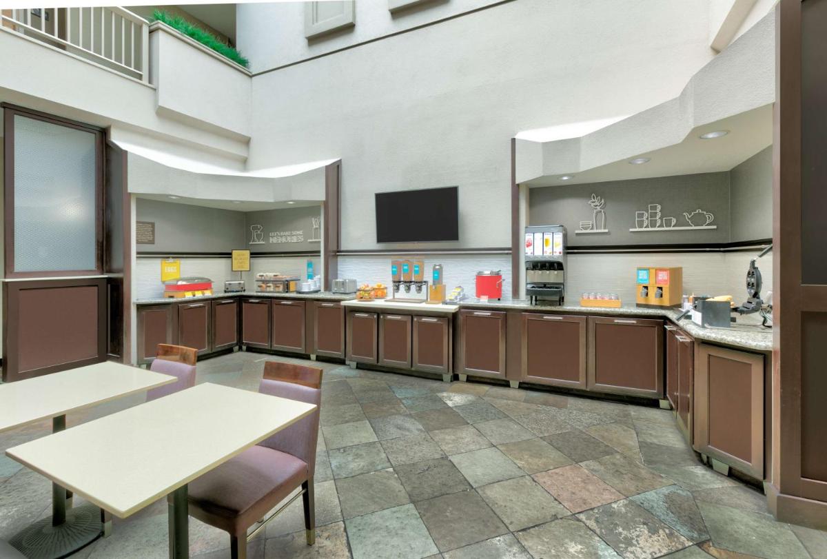 Hampton Inn Santa Cruz - Housity