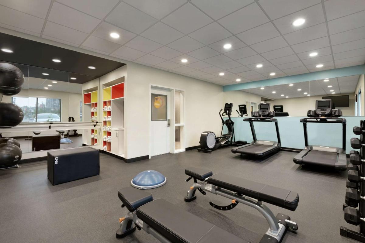 Tru by Hilton St. Charles St. Louis - Housity