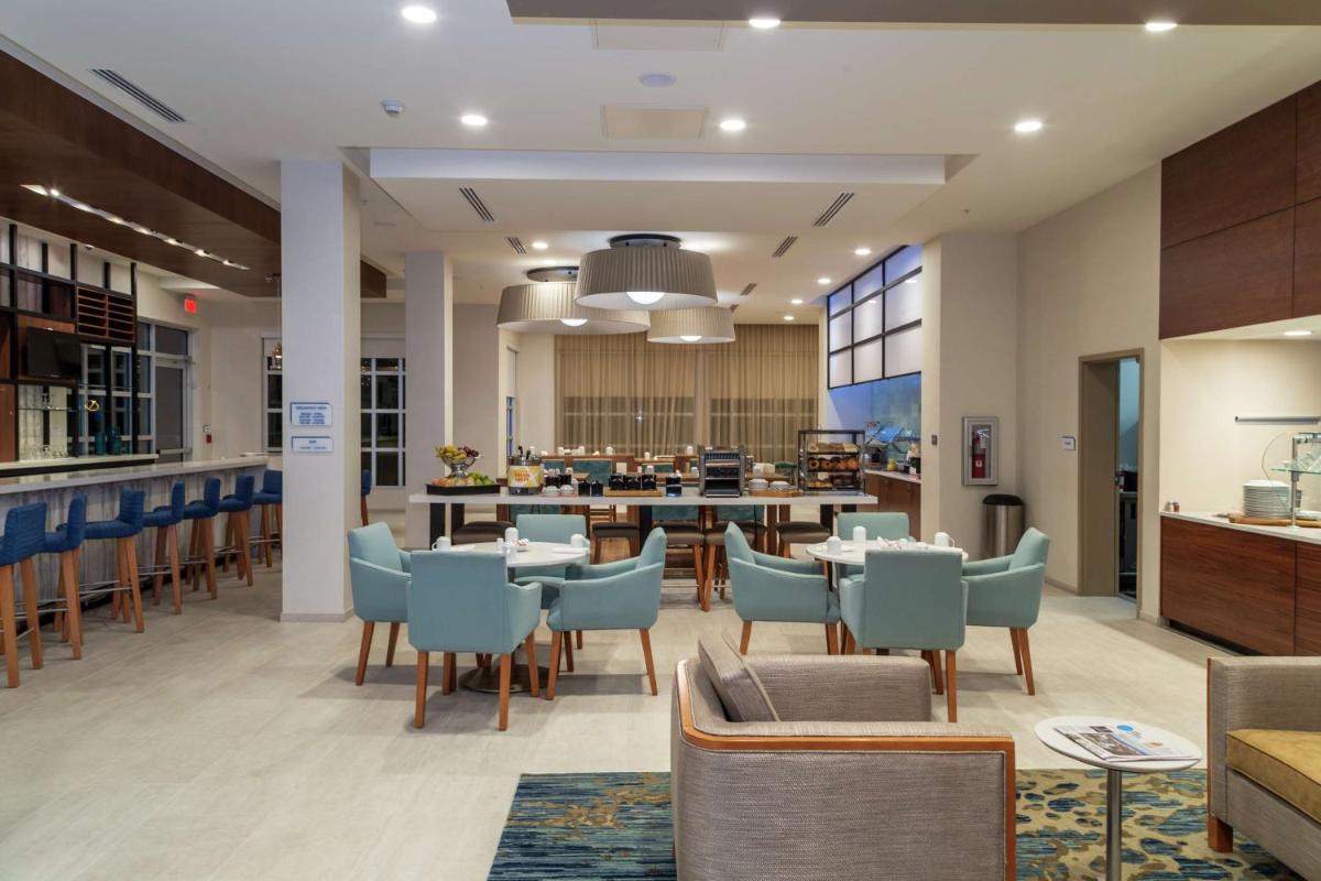 Hilton Garden Inn Tampa - Wesley Chapel - Housity