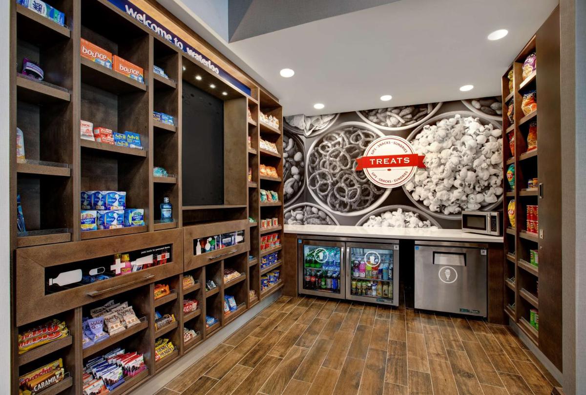 Hampton Inn & Suites By Hilton Waterloo St. Jacobs - Housity