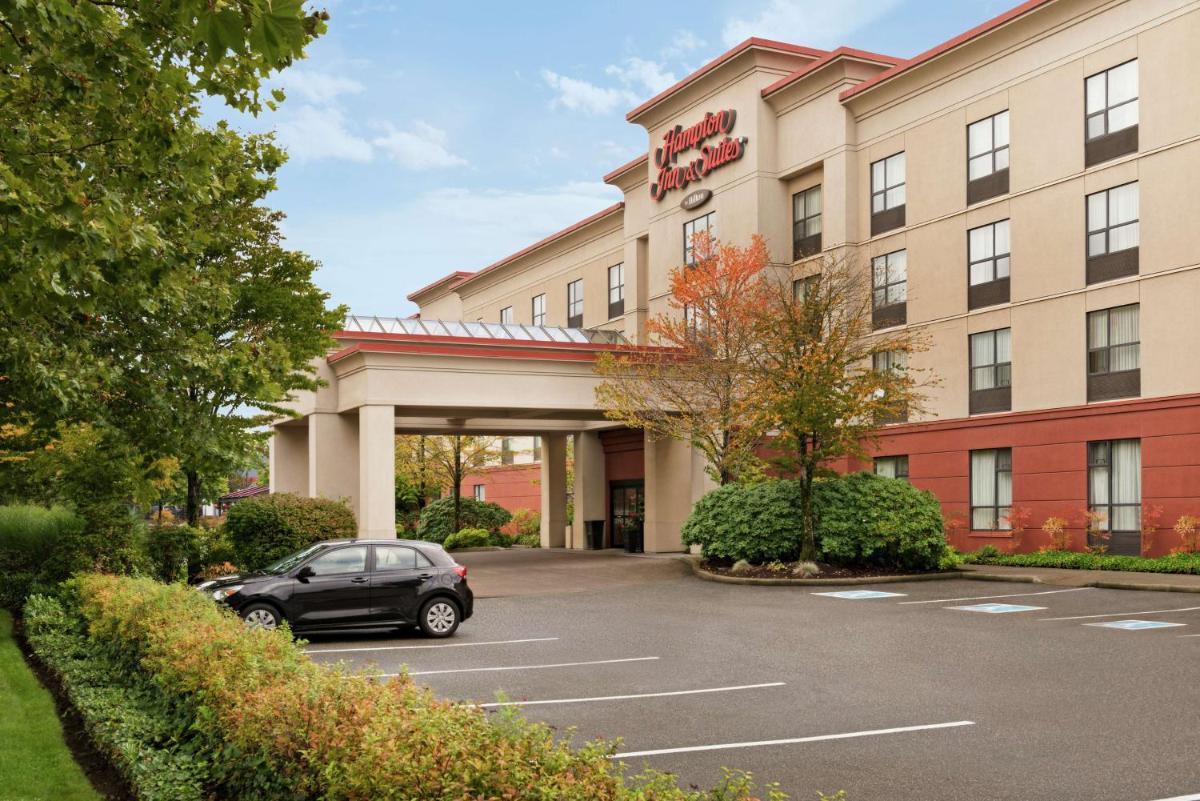 Hampton Inn & Suites by Hilton Langley-Surrey - Housity