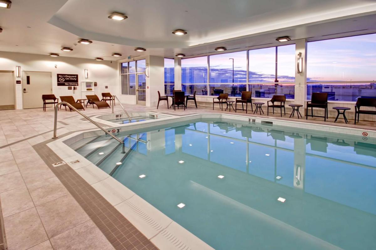 Hampton Inn & Suites - Medicine Hat - Housity