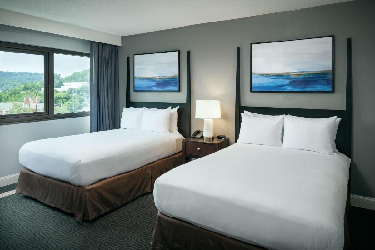 Hilton Suites Brentwood - Housity