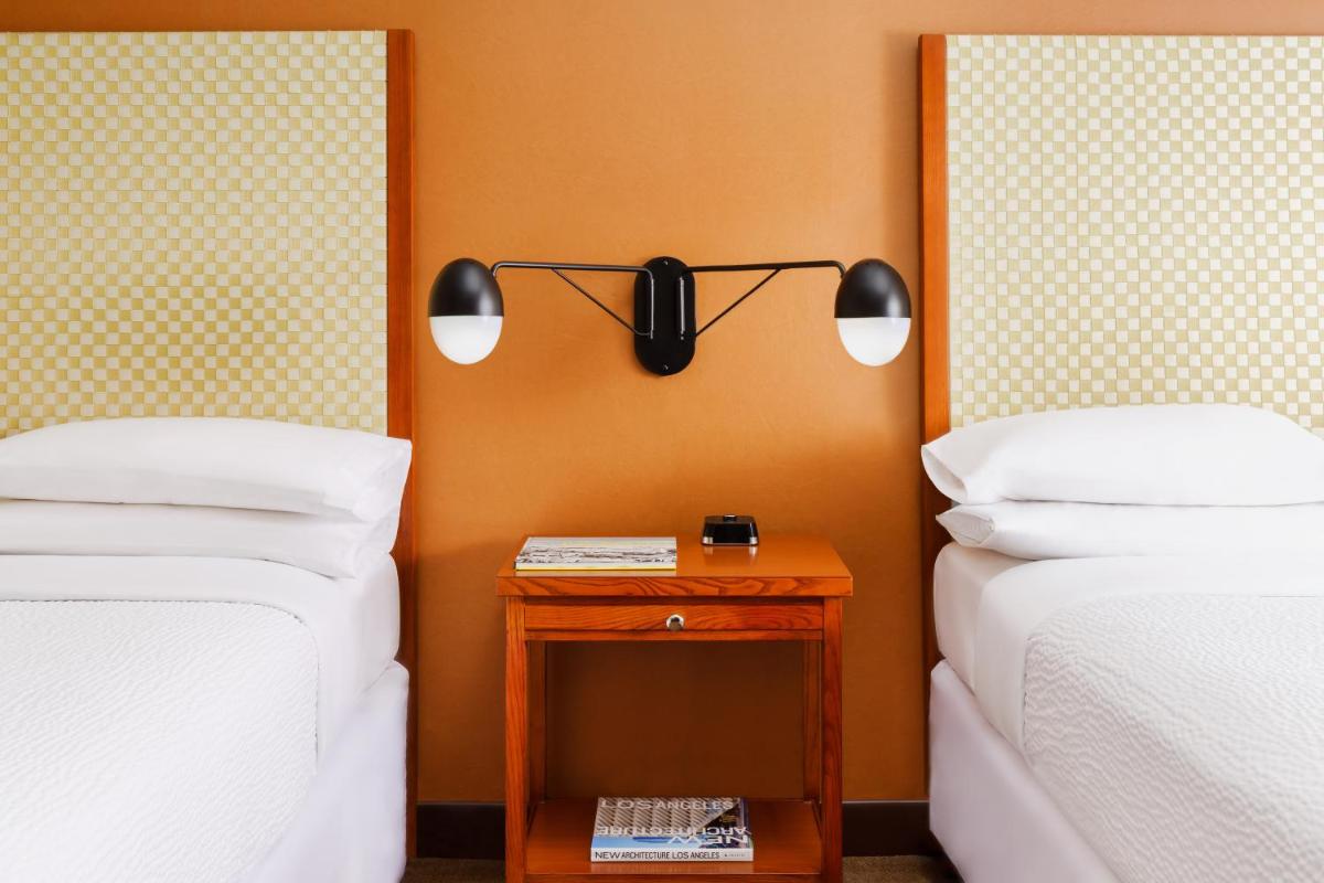 Four Points by Sheraton Los Angeles International Airport - Housity