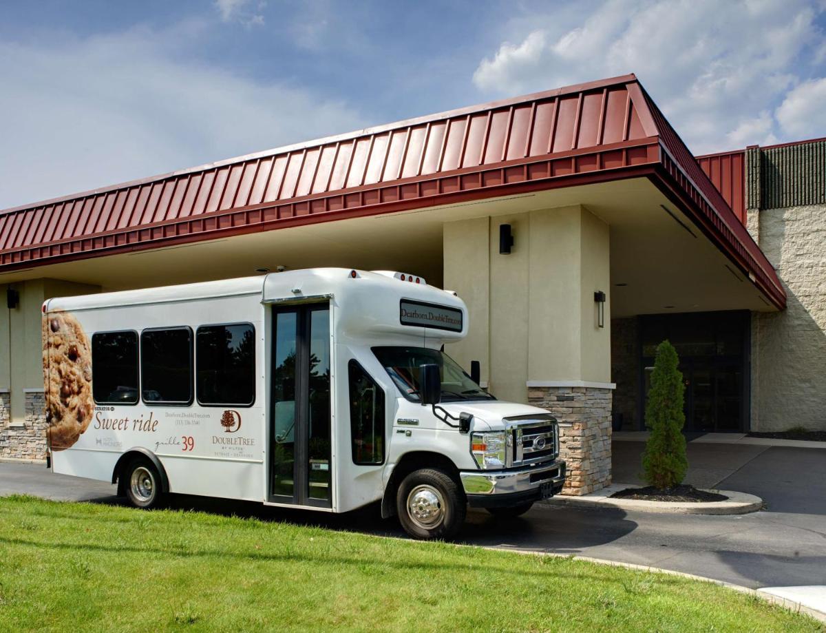 DoubleTree by Hilton Dearborn - Housity