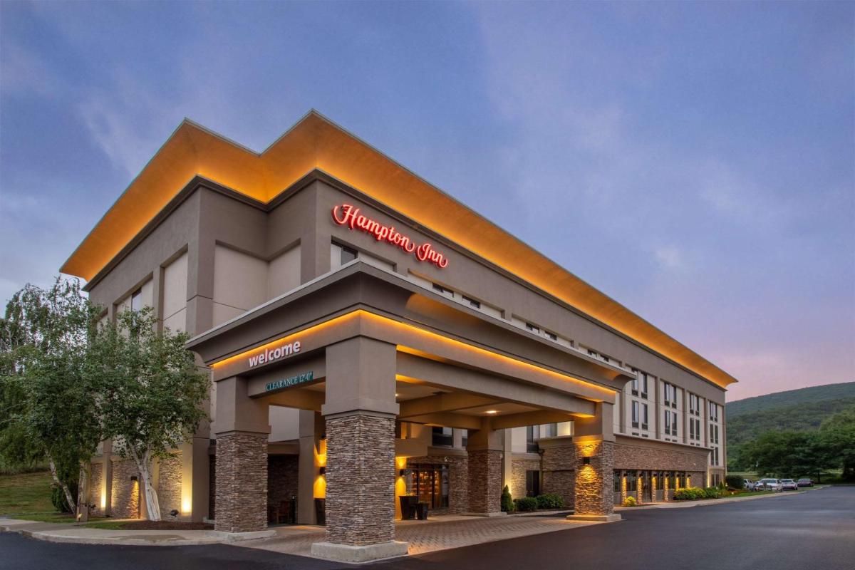 Hampton Inn Fishkill - Housity