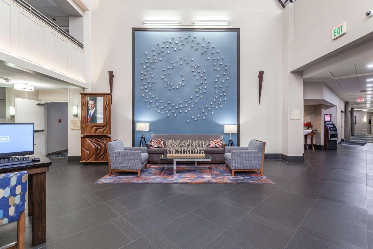 DoubleTree by Hilton Memphis - Housity
