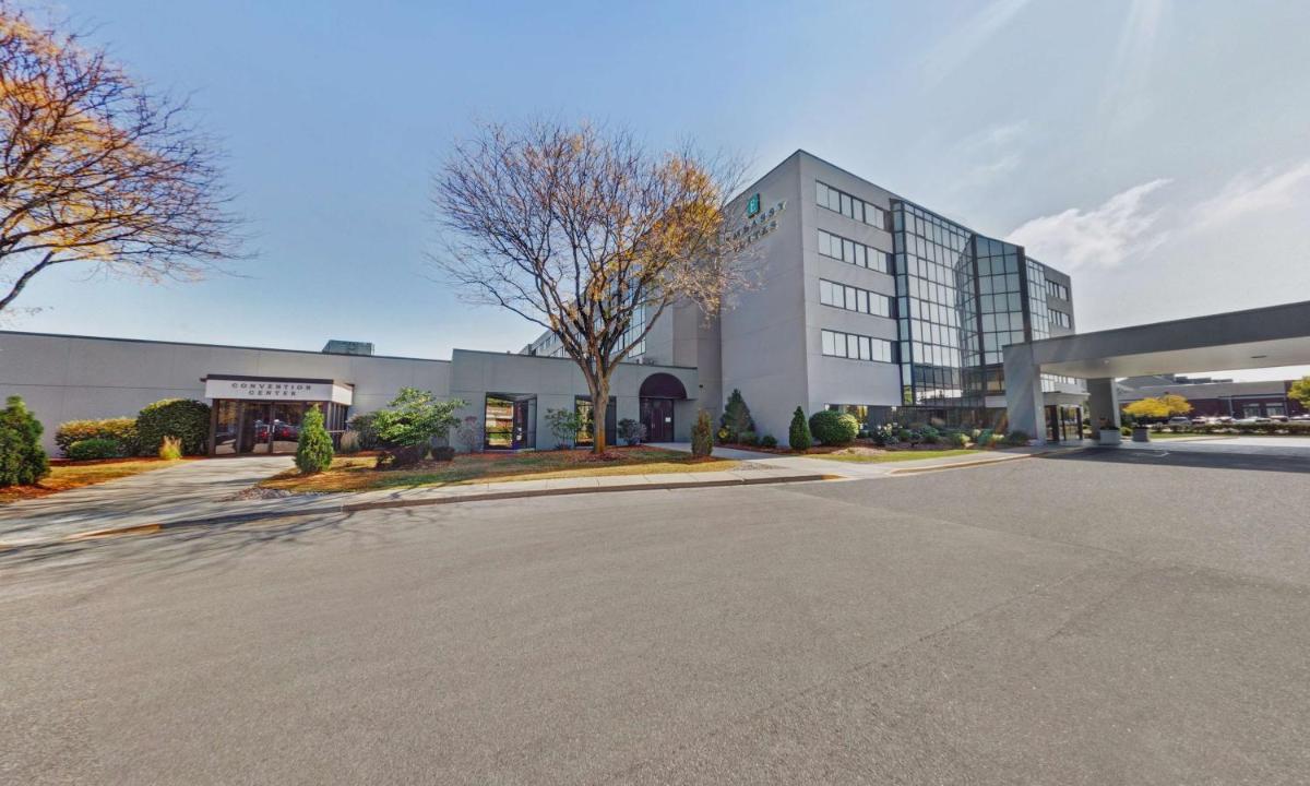 Suitetrails - Embassy Suites by Hilton Milwaukee Brookfield