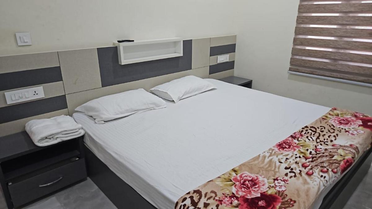 Beautiful village house with all facilities. - Housity