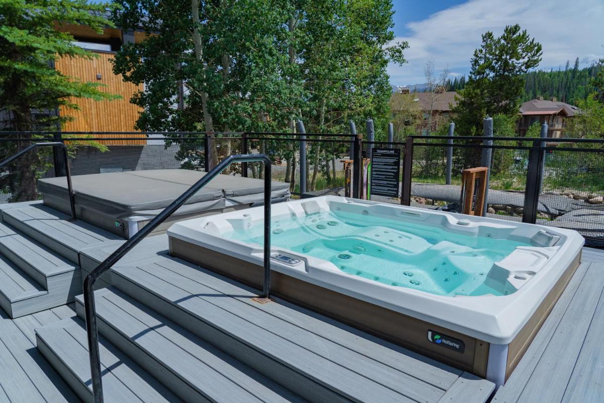 Gravity Haus Winter Park - Housity