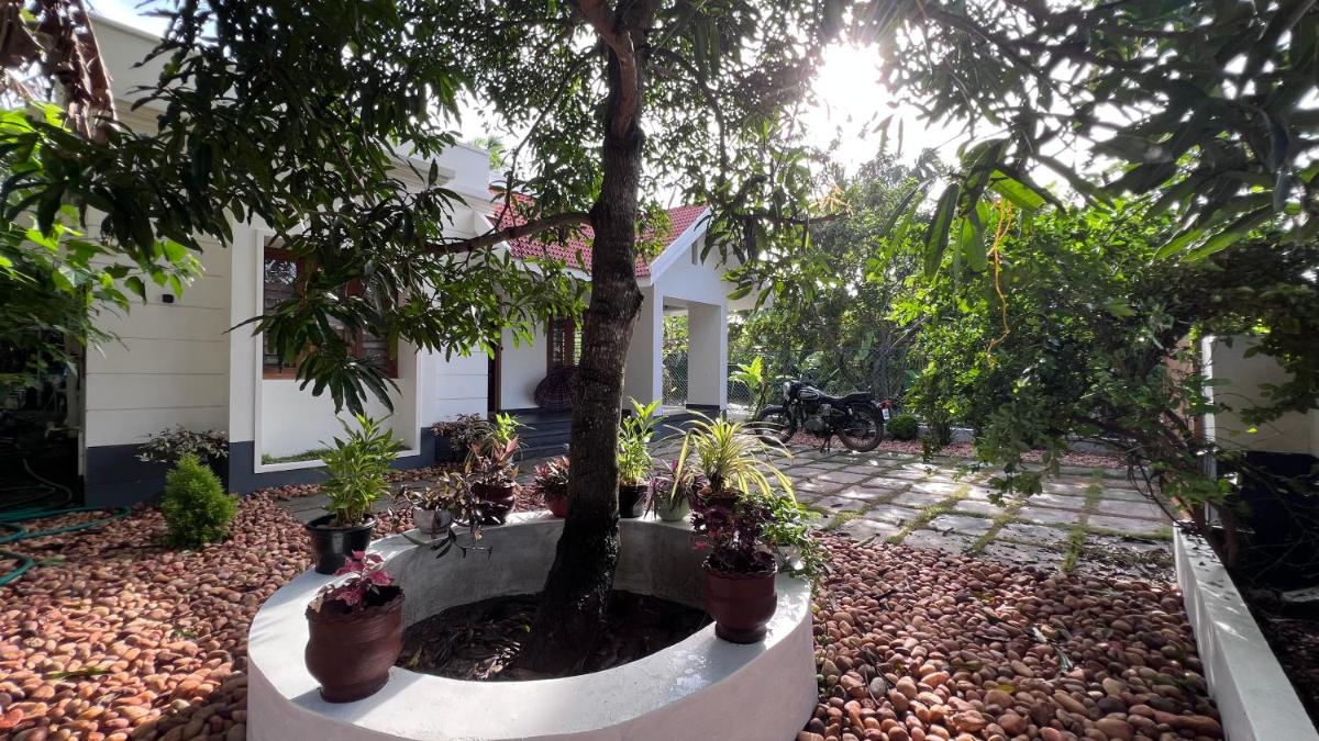 Beautiful village house with all facilities. - Housity