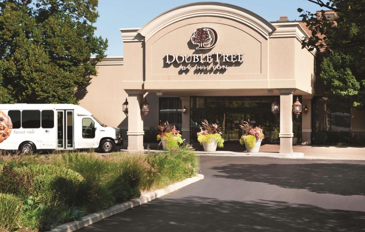 DoubleTree by Hilton Chicago/Alsip - Housity