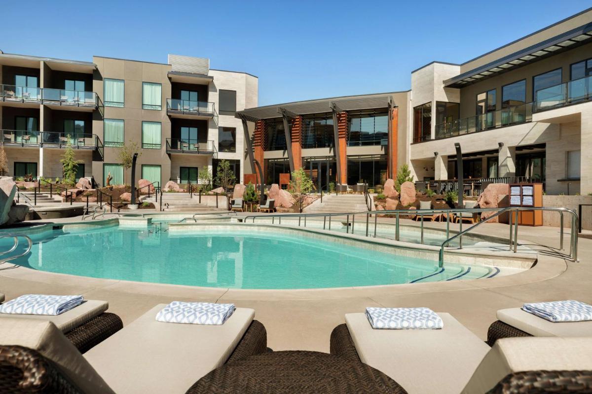 Hoodoo Moab, Curio Collection by Hilton - Housity