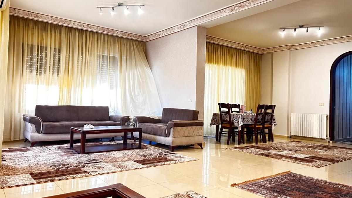 Eva house Lovely 3 bedrooms unit in great location in Amman for families - Housity