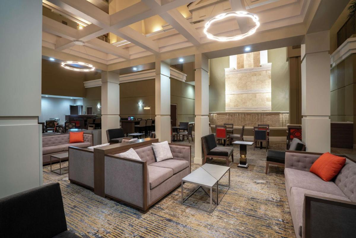 Embassy Suites Nashville - at Vanderbilt - Housity