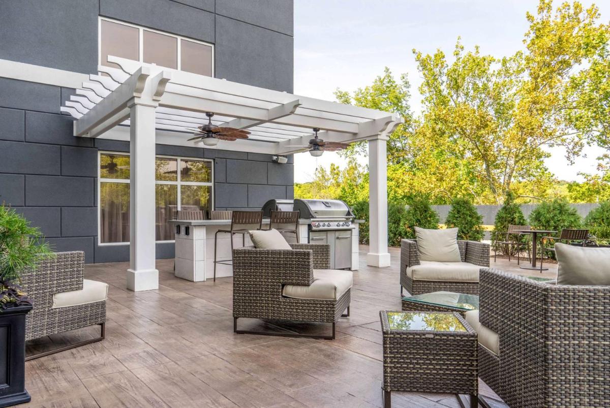 Homewood Suites by Hilton Philadelphia Plymouth Meeting - Housity