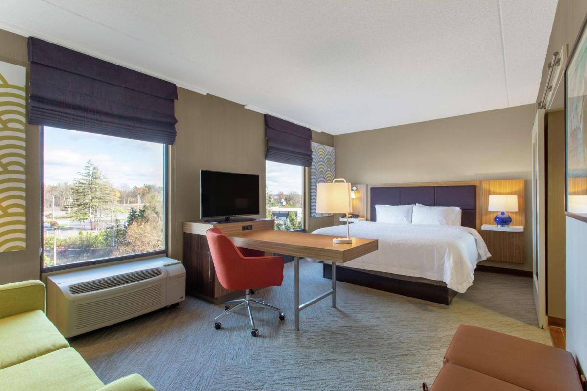 Hampton Inn & Suites Albany-Airport - Housity