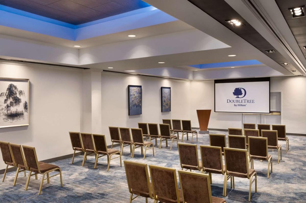 DoubleTree by Hilton San Francisco South Airport Blvd - Housity