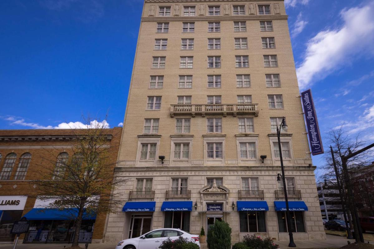 Hampton Inn & Suites Montgomery-Downtown - Housity