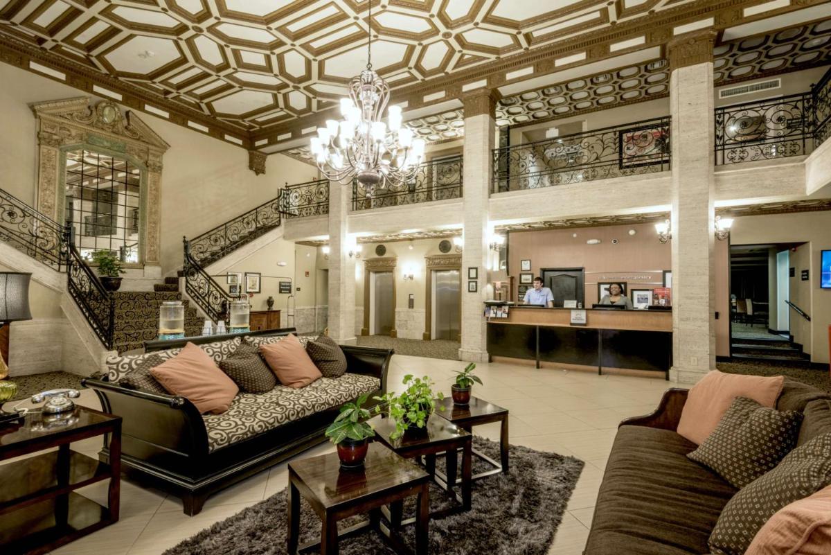 Hampton Inn & Suites Montgomery-Downtown - Housity