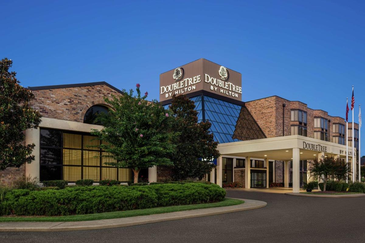 DoubleTree by Hilton Jackson - Housity