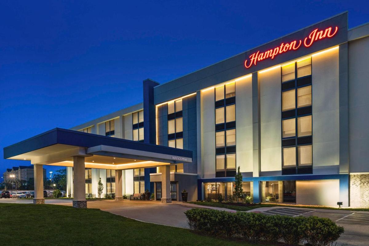 Hampton Inn Chicago-O'Hare International Airport - Housity