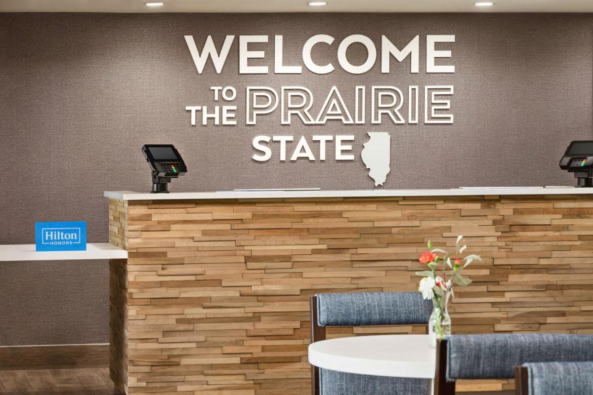 Hampton Inn Chicago-O'Hare International Airport - Housity