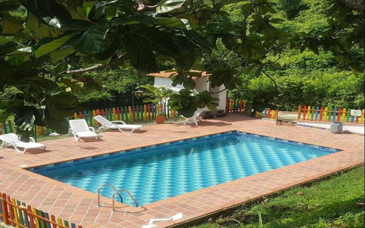 Hotel Villa Lucila - Housity