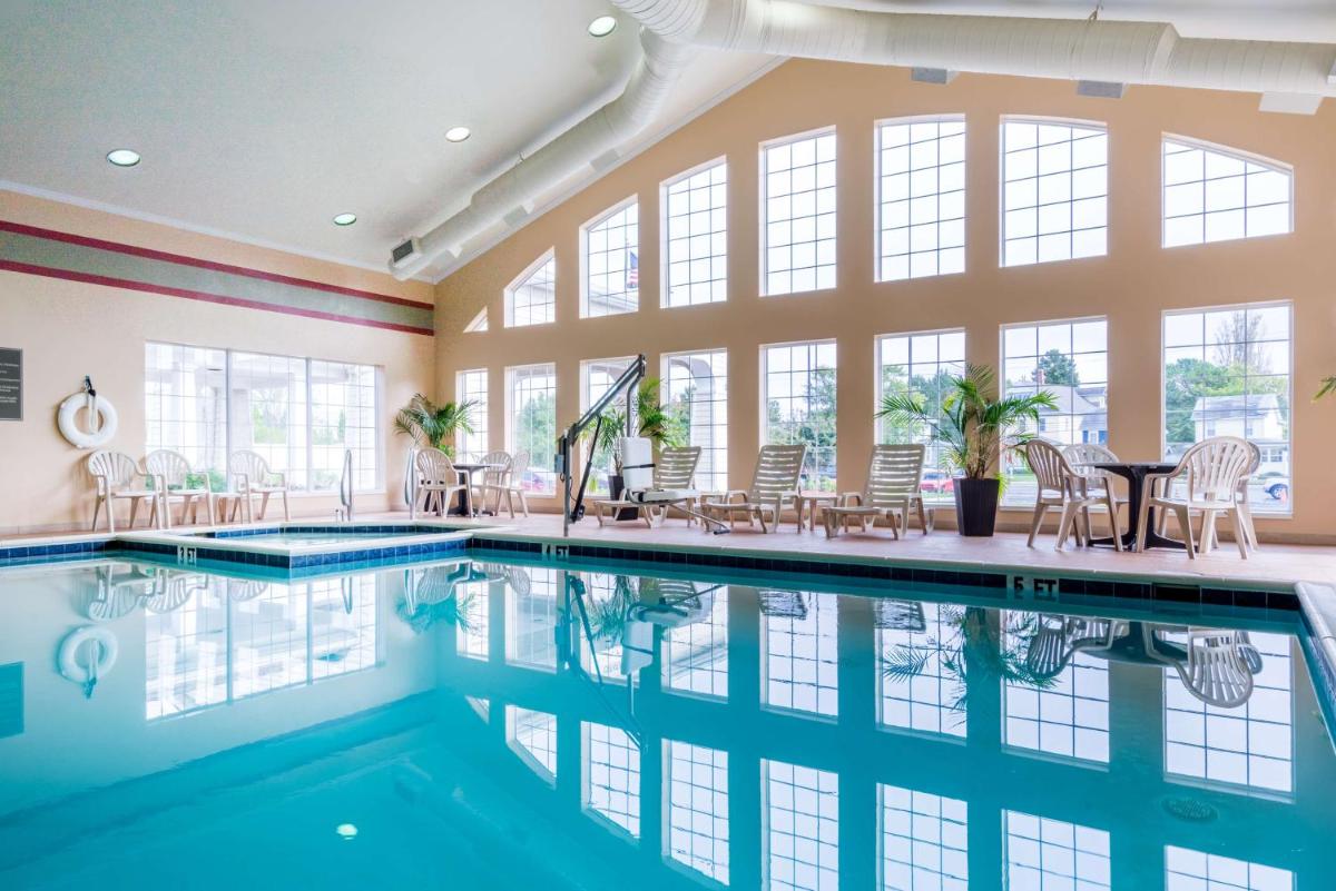 Hampton Inn & Suites Chincoteague-Waterfront, Va - Housity