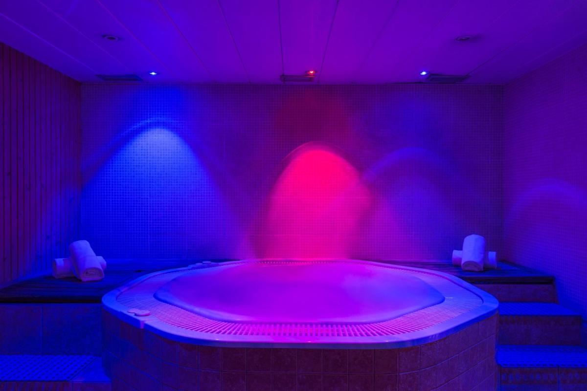 Hotel Màgic Andorra - Housity