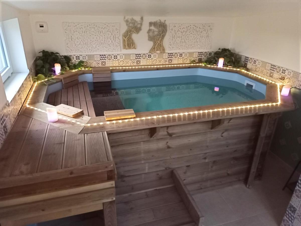 Suitetrails - Studio de charme avec piscine de relaxation